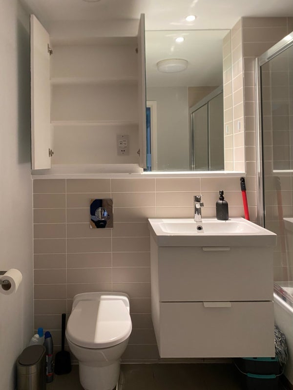 Room Restell Close in Greater London