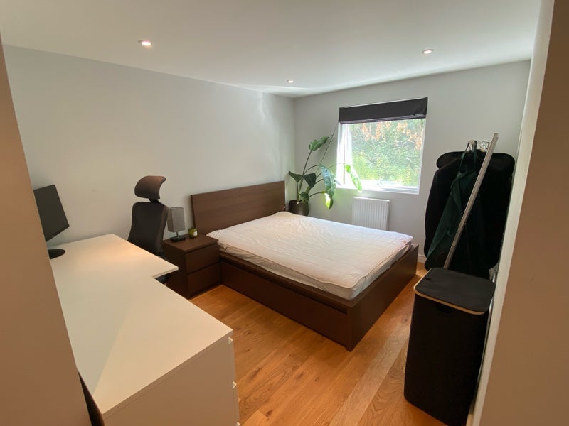 Room Restell Close in Greater London