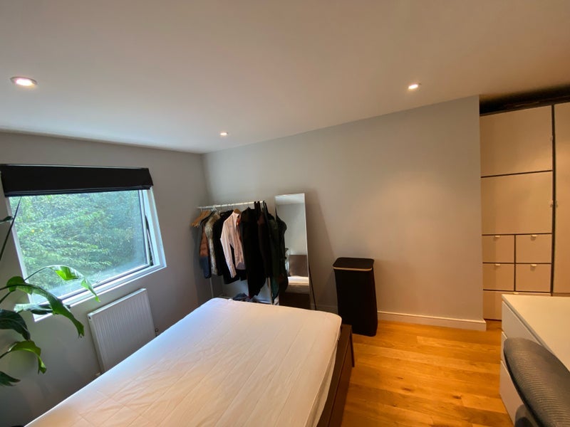 Room Restell Close in Greater London