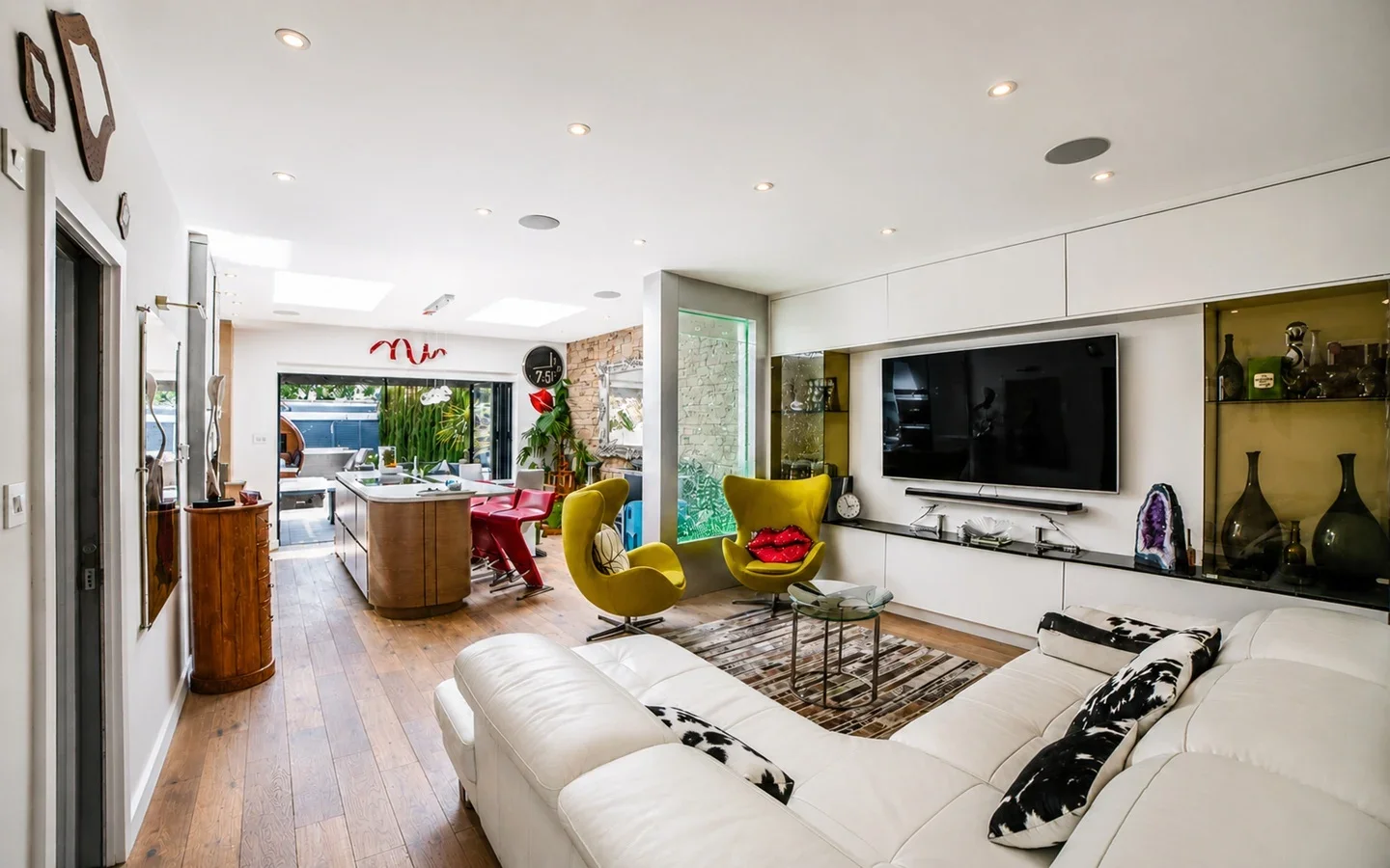 House Eylewood Road in Greater London