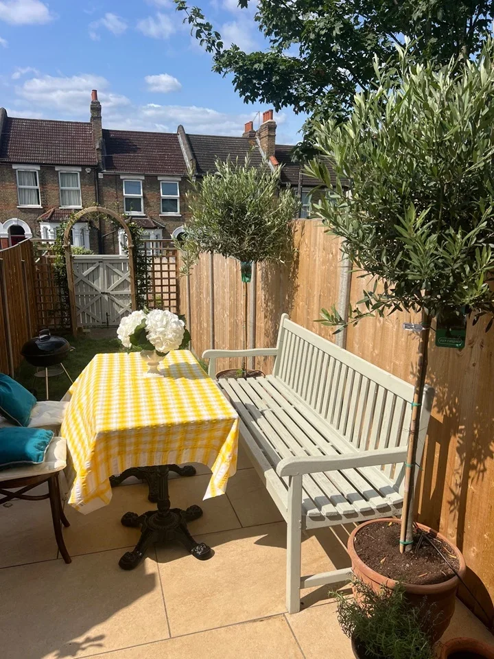 Flat Radford Road in Greater London