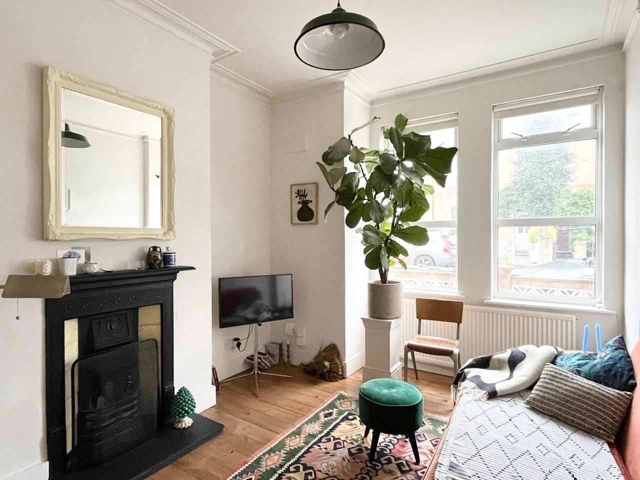 Flat Radford Road in Greater London