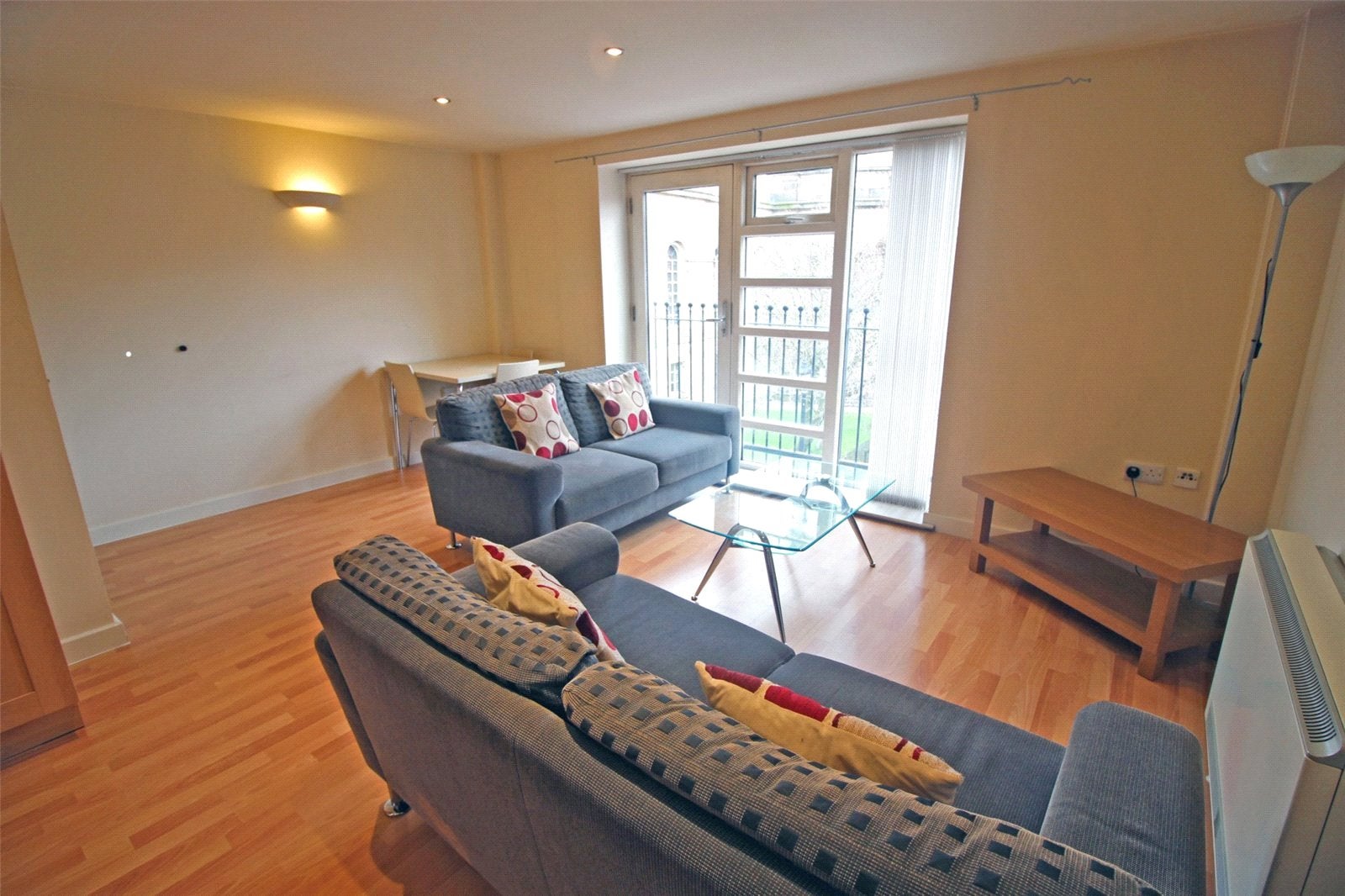 Flat Wilton Place in Salford