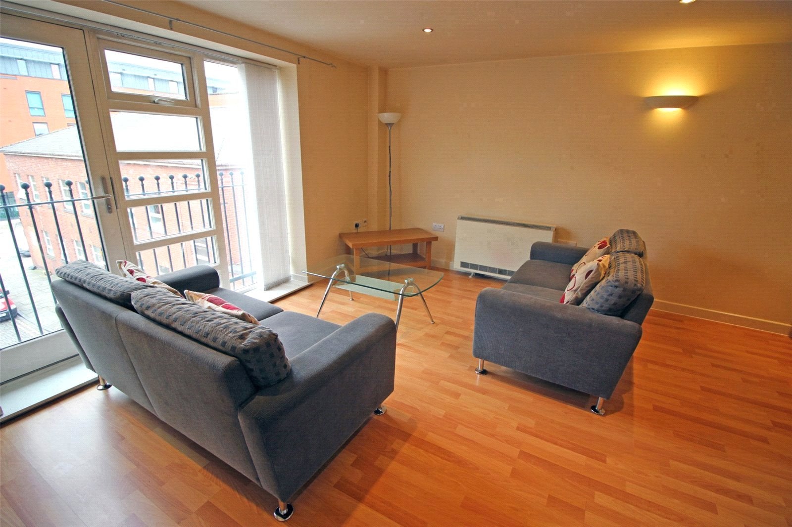 Flat Wilton Place in Salford