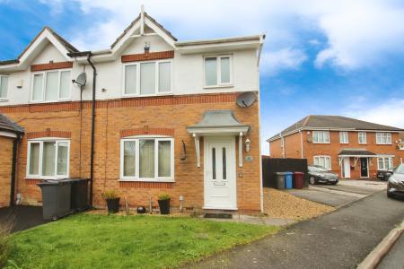 House Manorwood Drive in Whiston