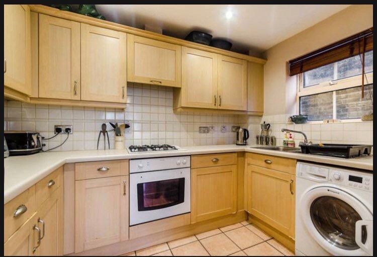 Room Weardale Road in Greater London