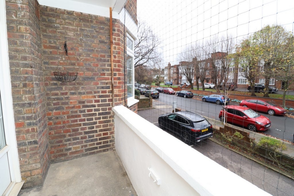 Room Globe Road in Greater London