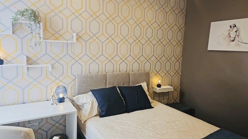 Room Ince Avenue in Liverpool