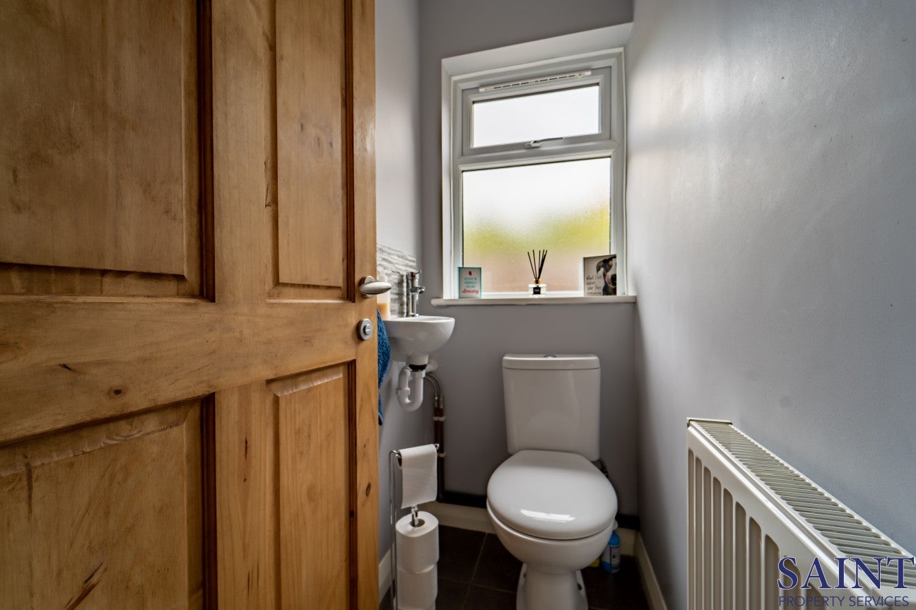 House Bankwood Close in Nottingham