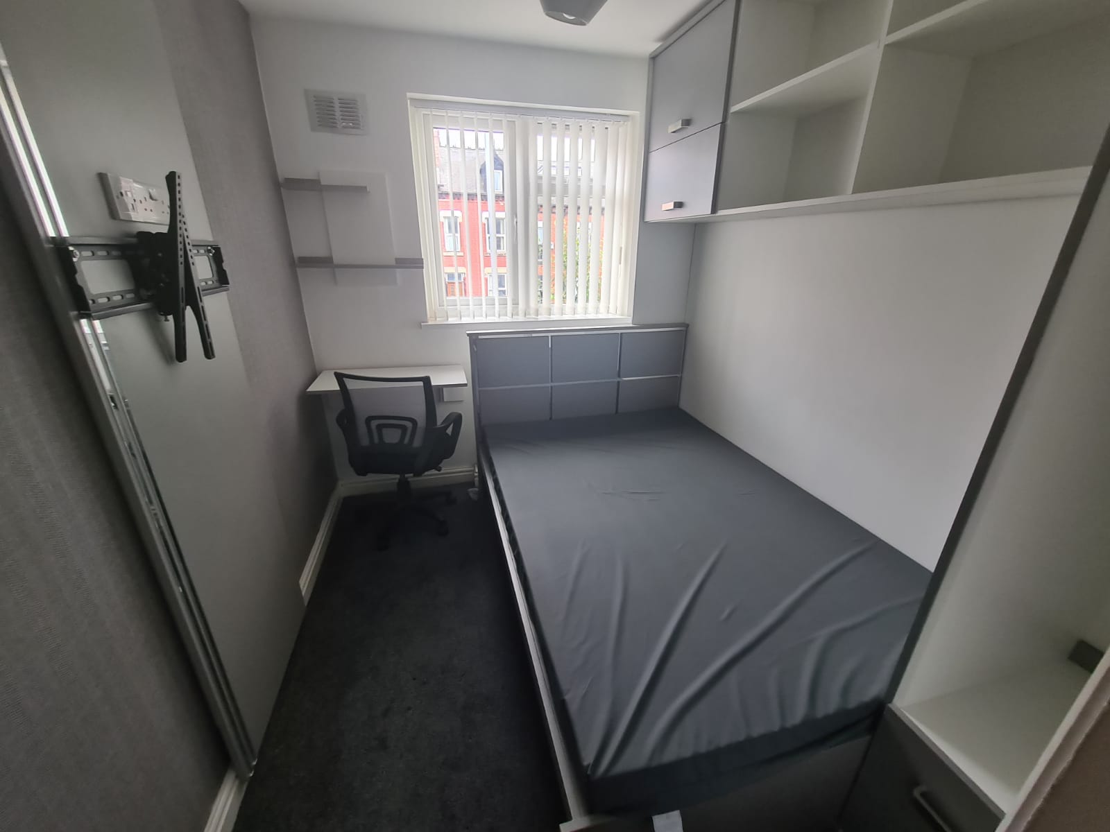 Flat Woodsley Road in Leeds