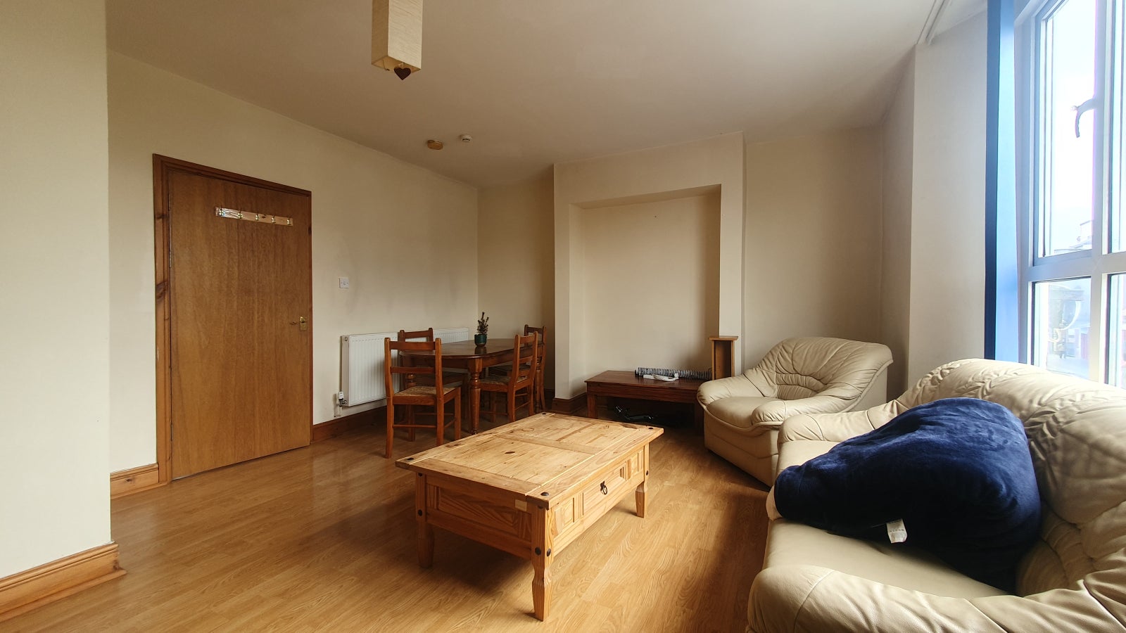 Flat Cowbridge Road East in Cardiff