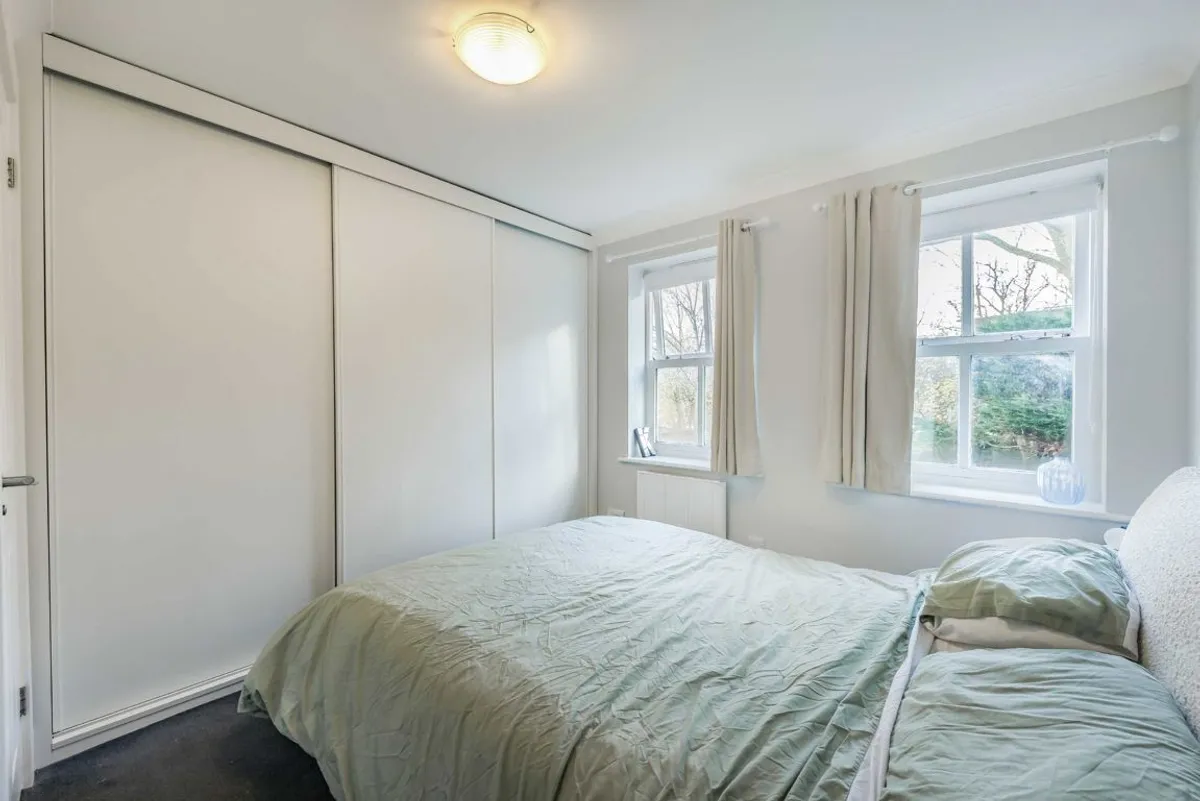 Flat Belmont Terrace in Greater London