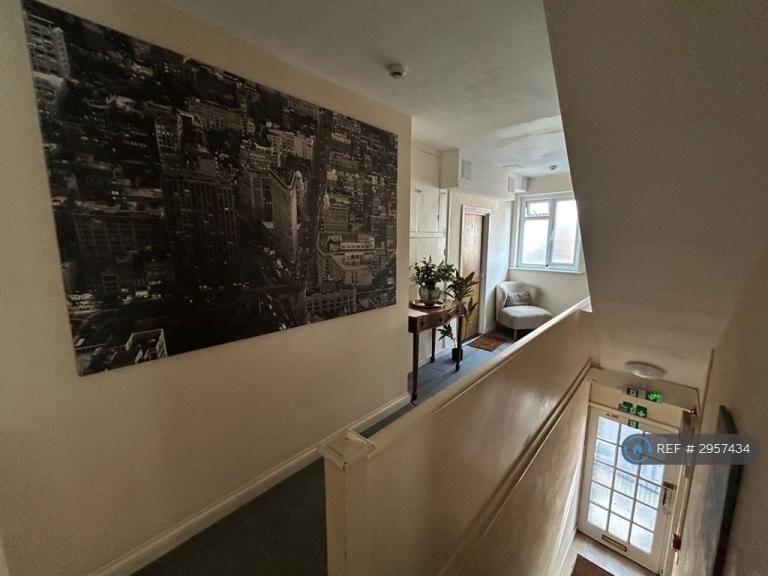 Flat Bromham Road in Bedford