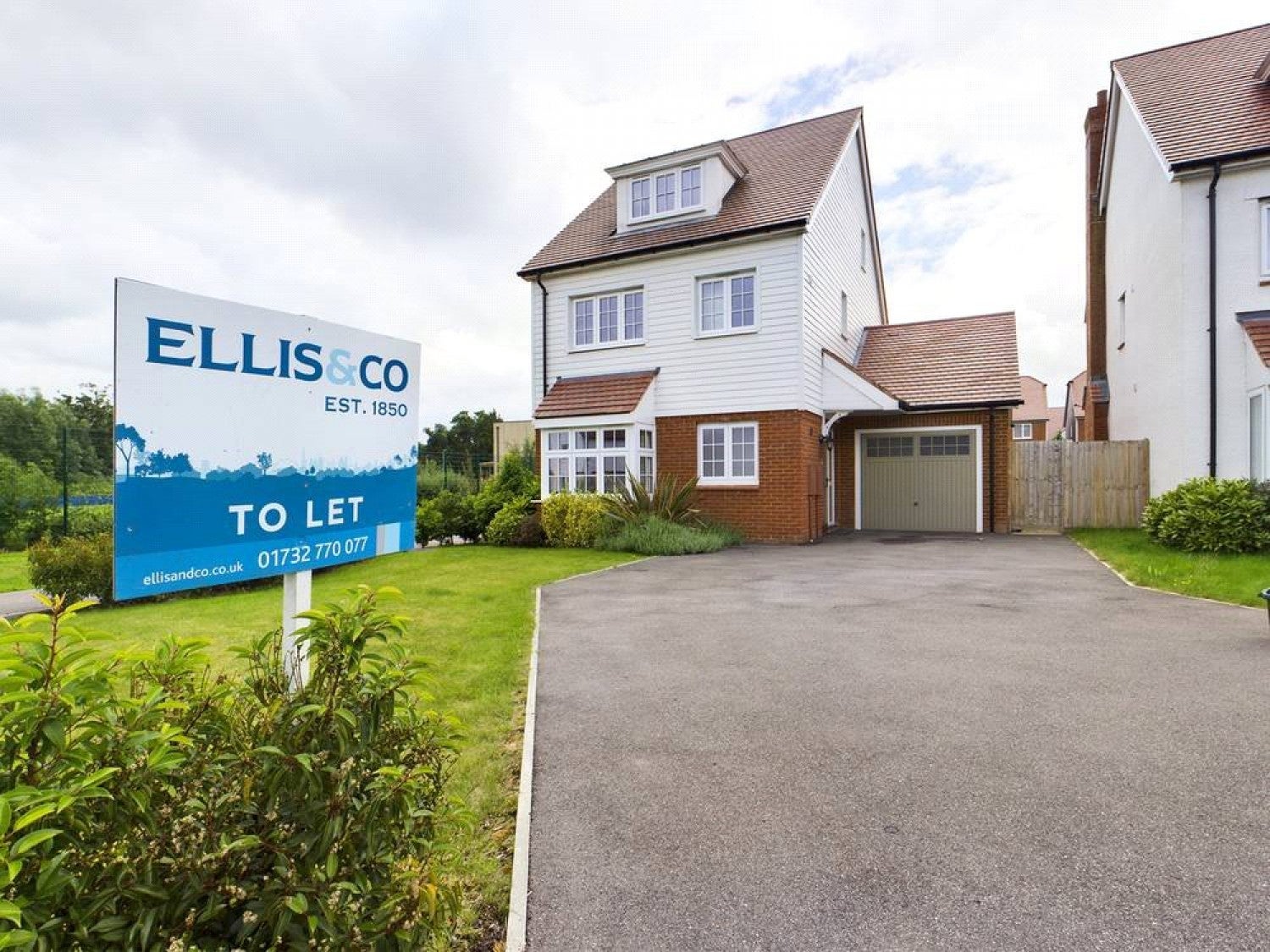 House Hazelwood Close in Tonbridge and Malling