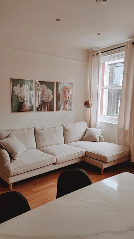 Flat Kensington High Street in Greater London