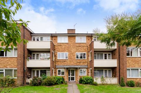 Flat Catherine Road in Greater London