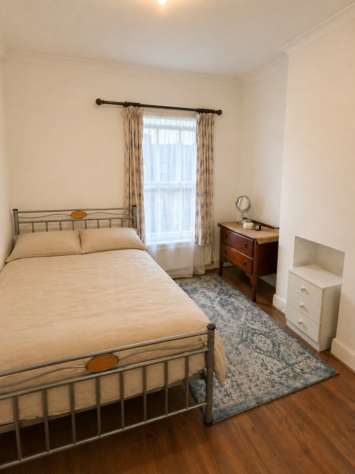 Room Morley Avenue in Greater London