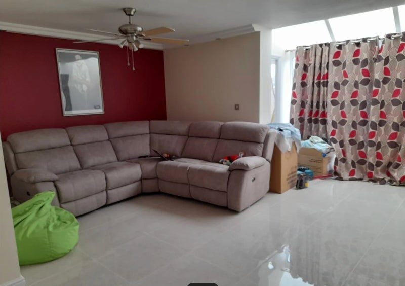 Room Everard Way in Greater London