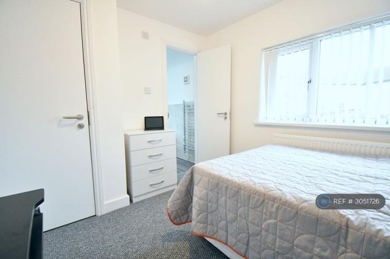 Room Cartmel Road in Lancaster