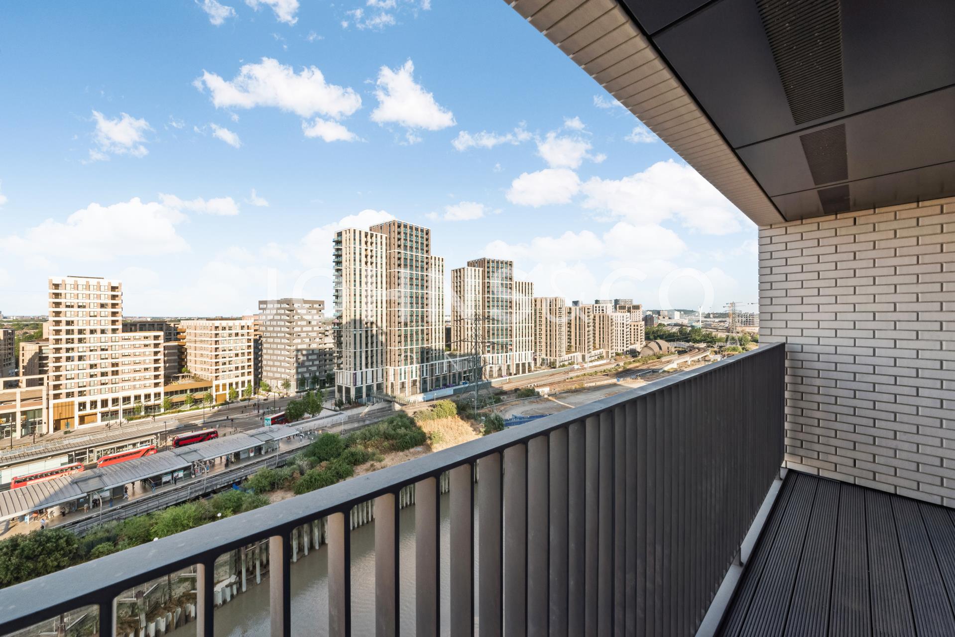 Flat Bridge Vista Walk in Greater London