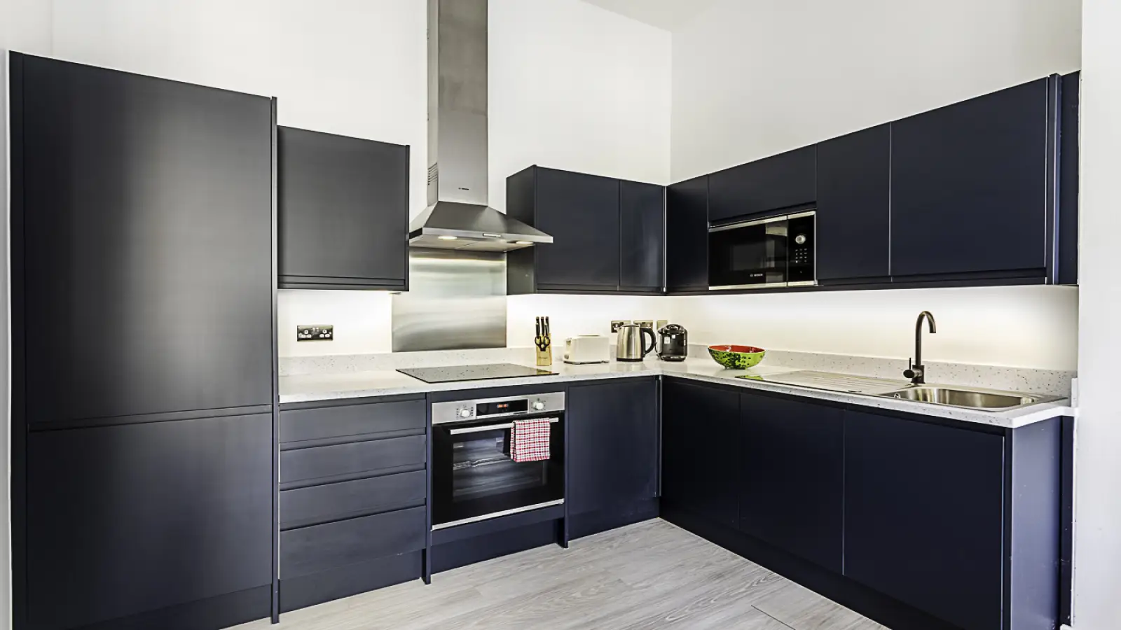 Flat Aisgill Avenue in Greater London
