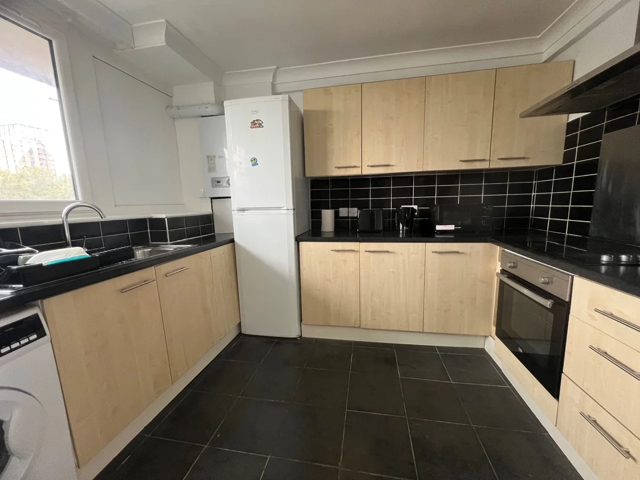 Flat Chilton Grove in Greater London