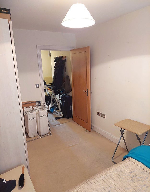 Room Warrior Close in Greater London