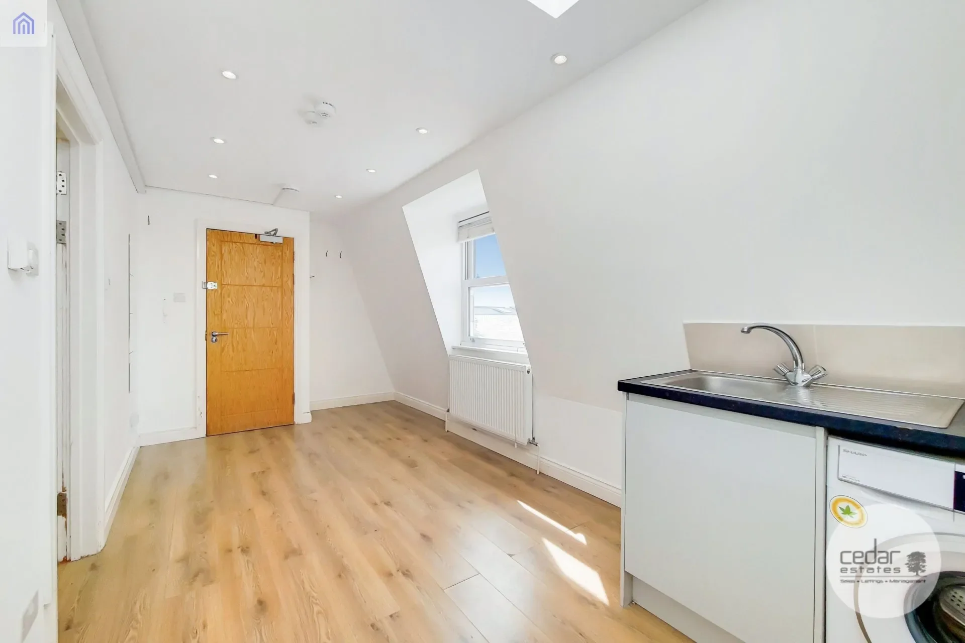 Room Woodfield Road in City of Westminster