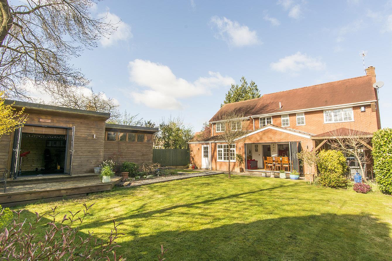 House Valley Lane in Harborough