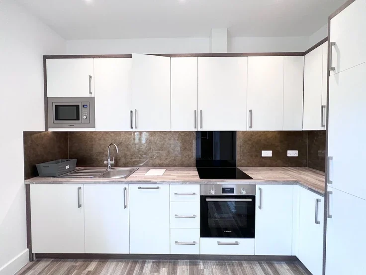Flat Bridgeford Court in Milton Keynes