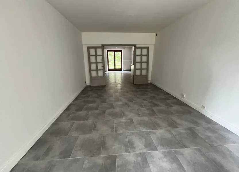 Maison D 204 à Montrol-Sénard