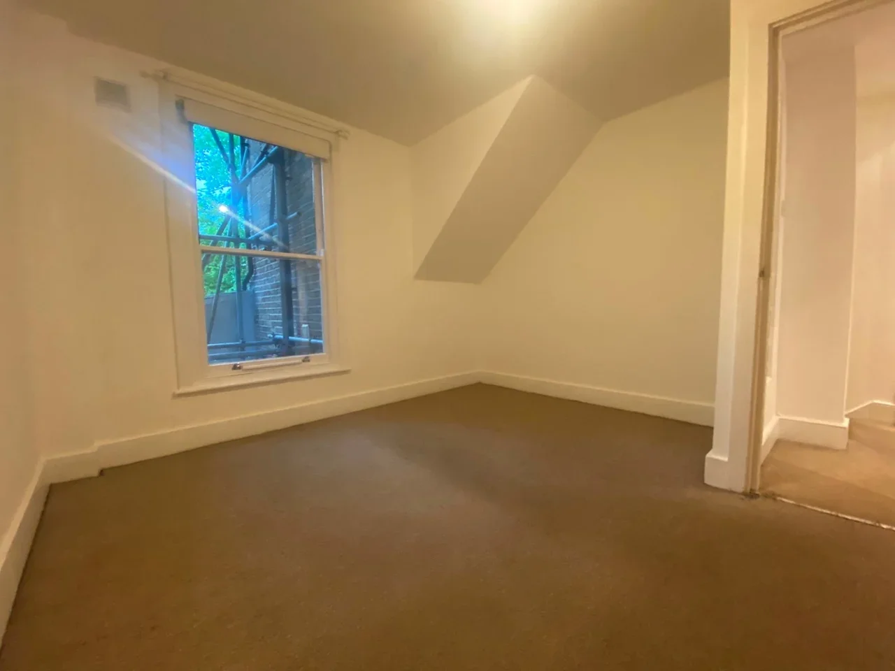 Flat Reighton Road in Greater London