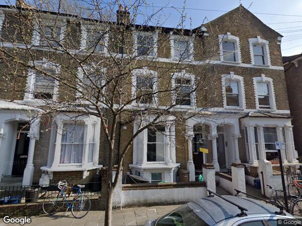 Flat Reighton Road in Greater London