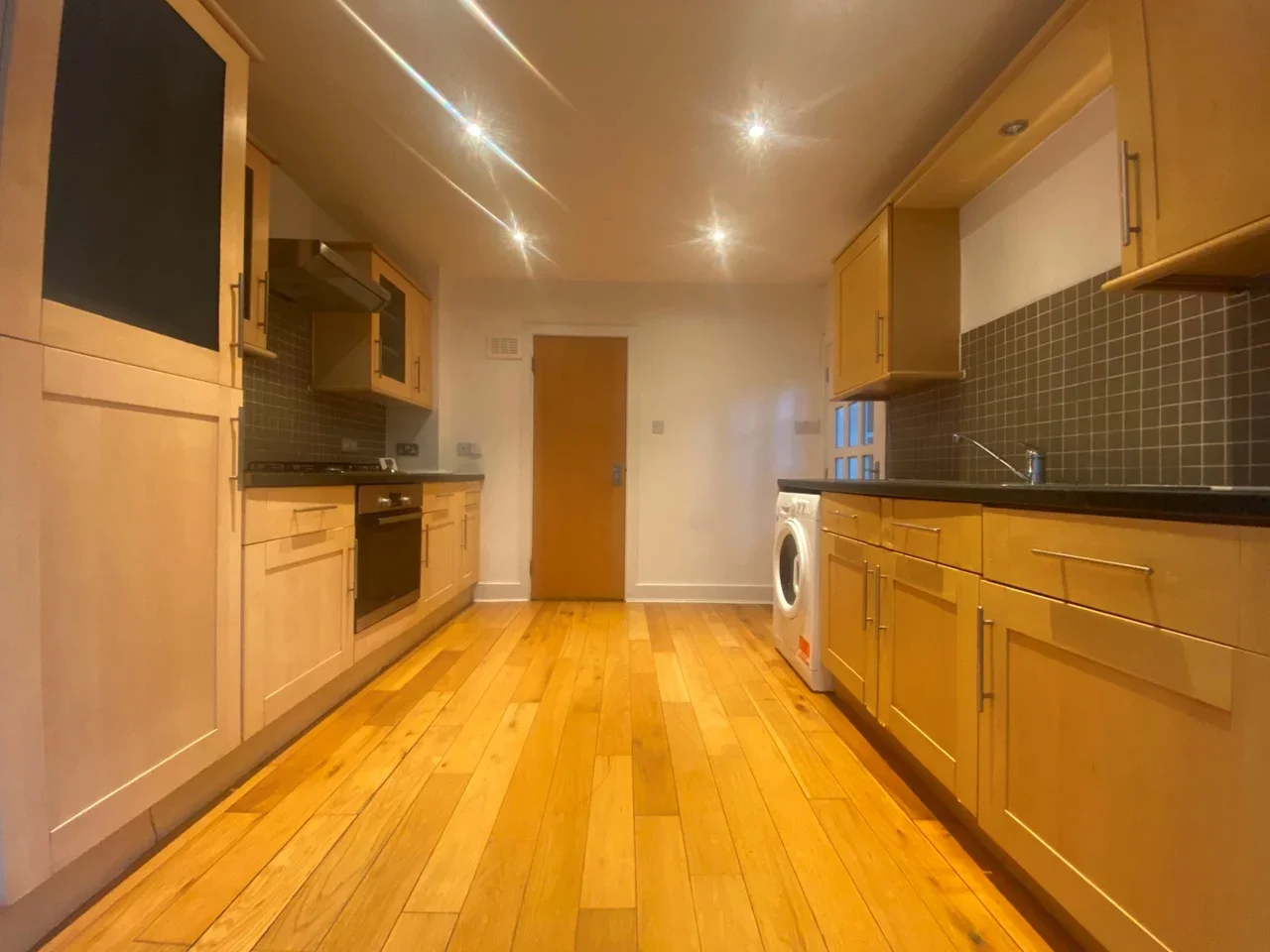 Flat Reighton Road in Greater London