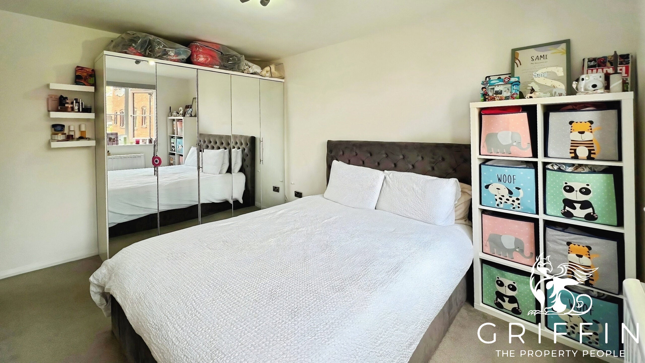 Flat Curzon Drive in Grays