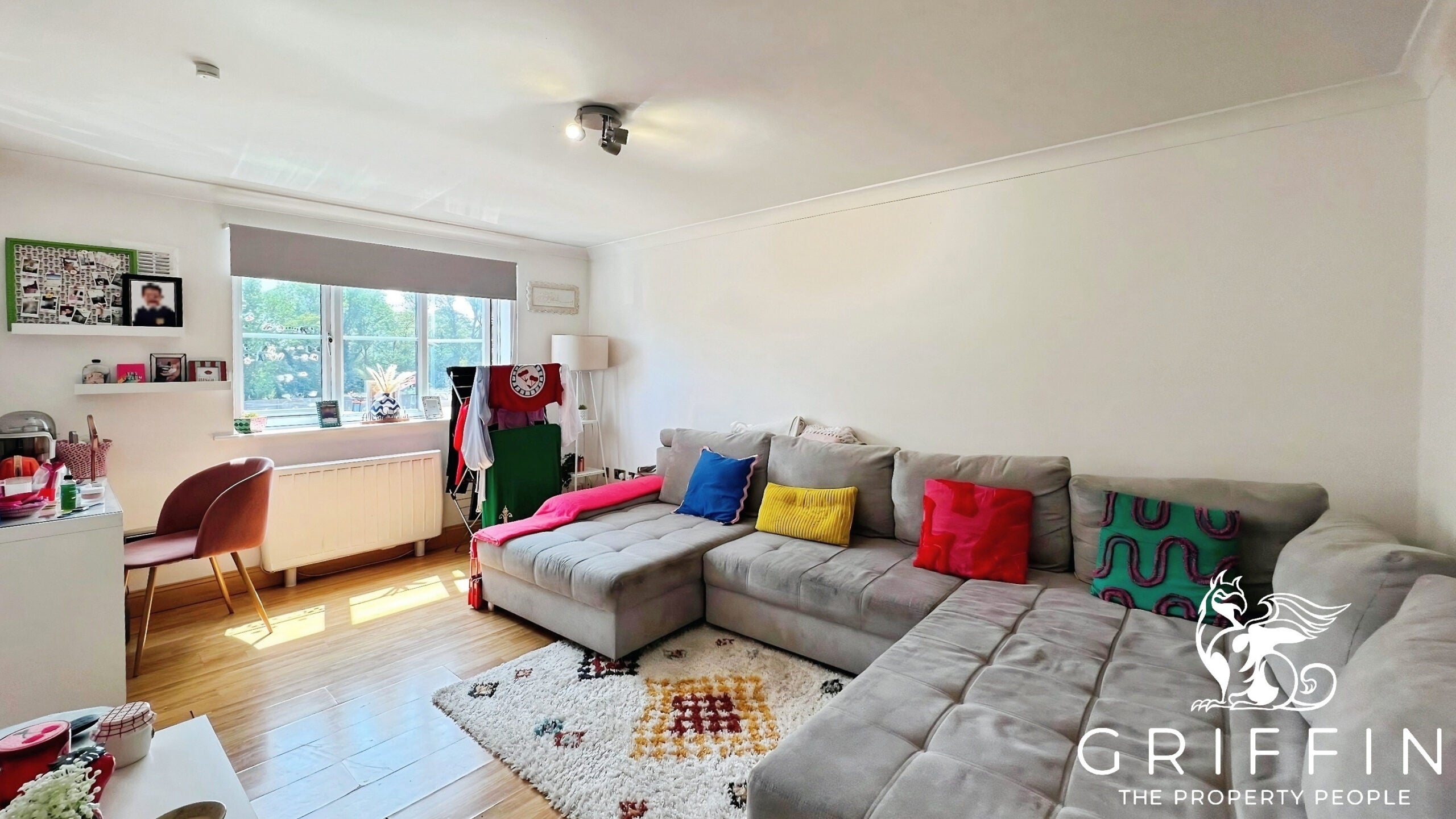 Flat Curzon Drive in Grays