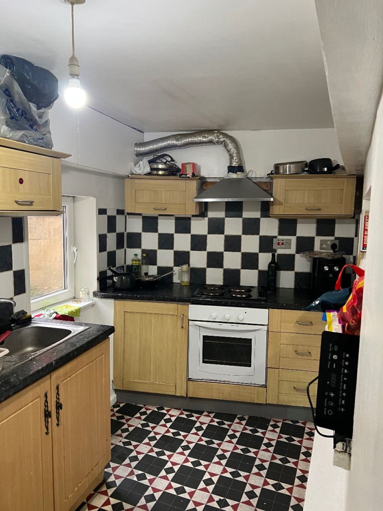 Flat Woodsley Road in Leeds