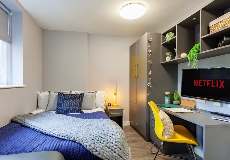 Room Cromwell Range in Manchester