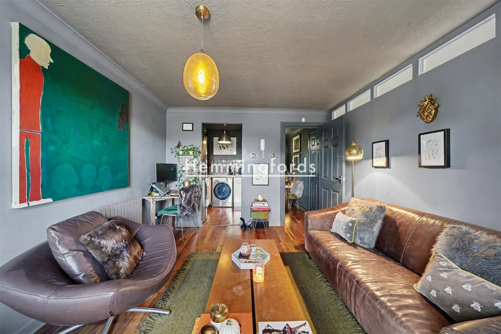 Flat Southgate Road in Greater London