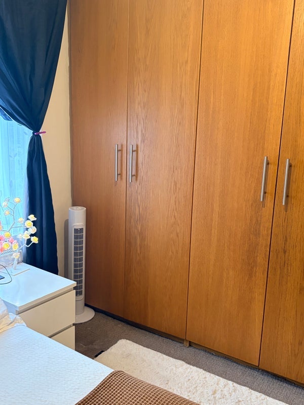 Room Bowes Road in Greater London