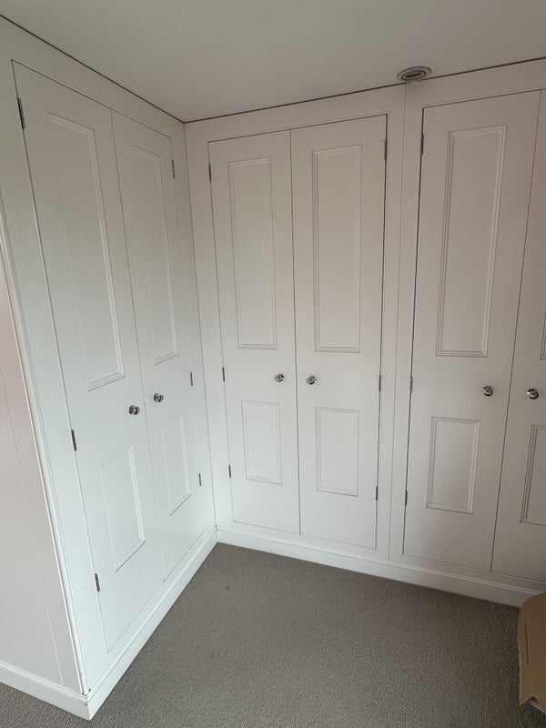 Room Elphinstone Road in Greater London
