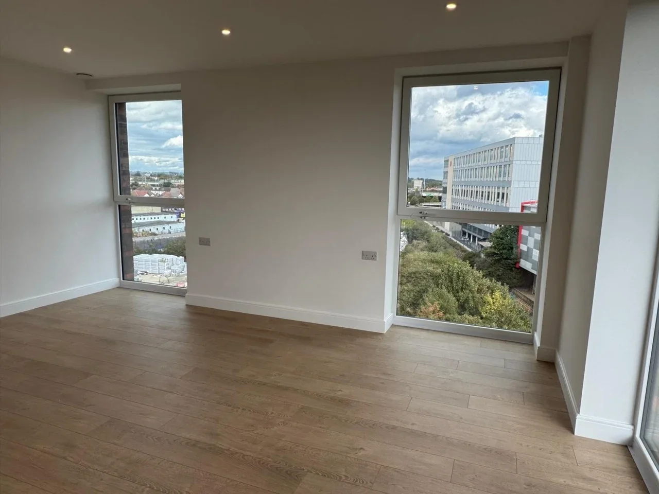 Flat Abbeydale Road in Greater London