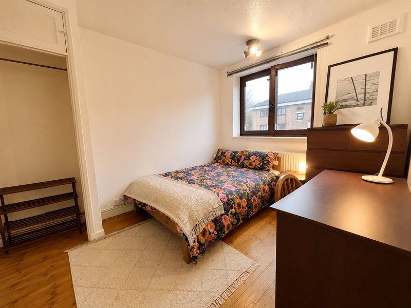 Room Town Hall Approach in Greater London