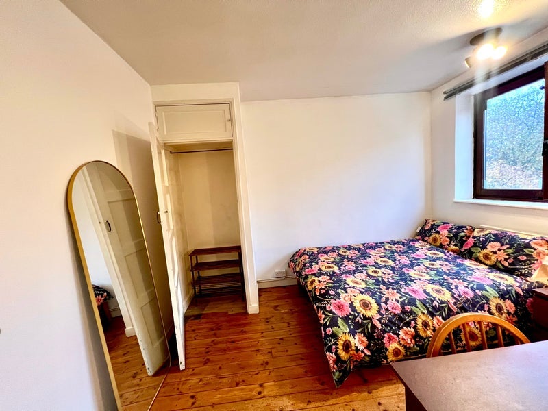 Room Town Hall Approach in Greater London