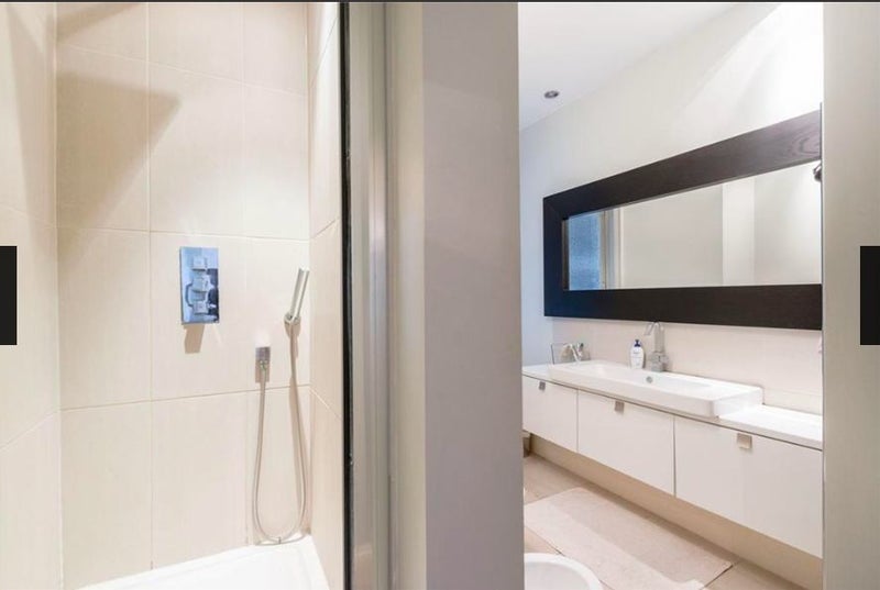 Room Torrington Place in Greater London