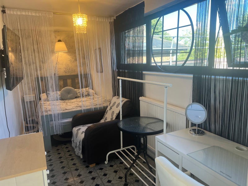 Room Belsize Avenue in Greater London