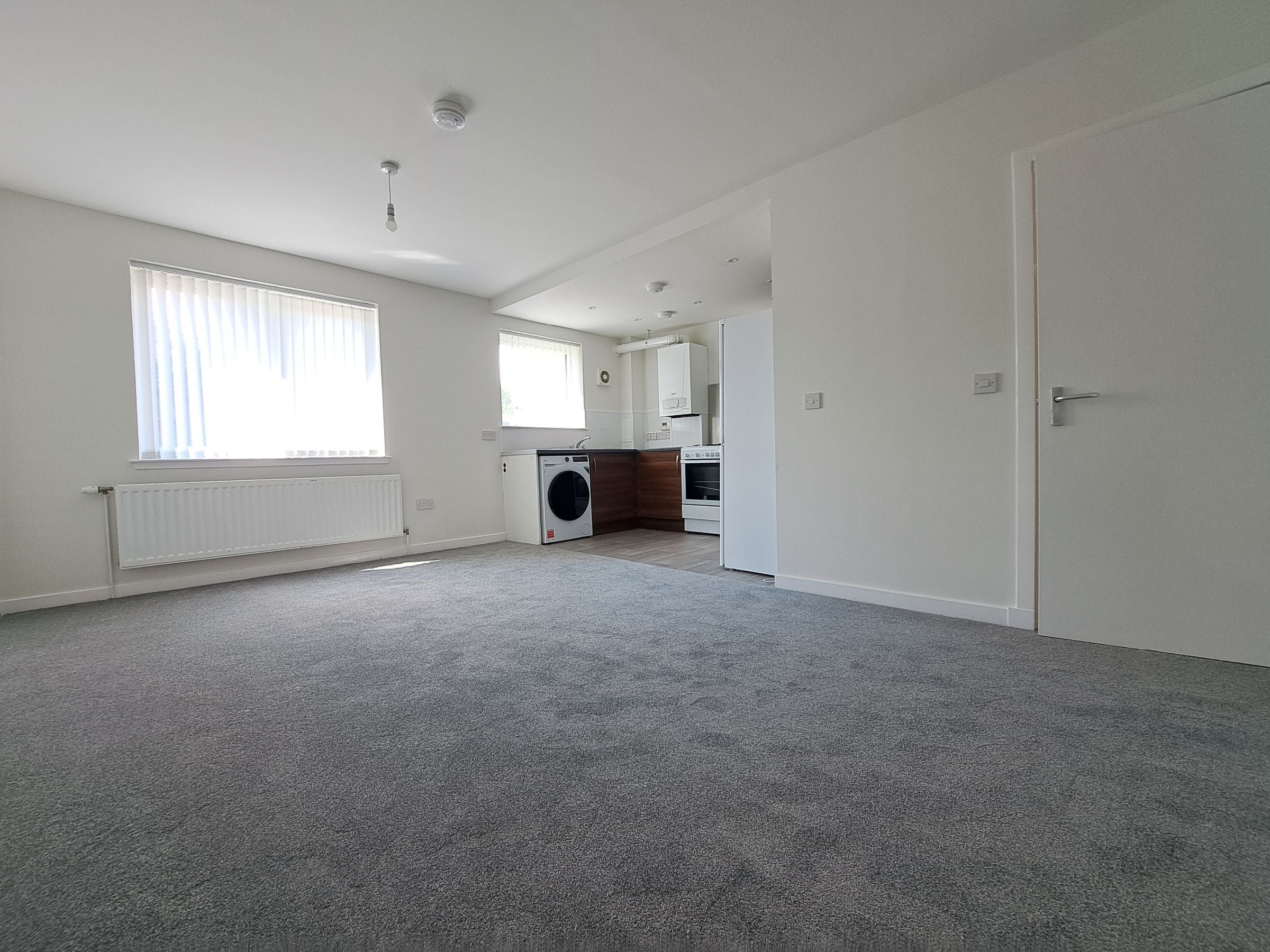Flat Burdiehouse Terrace in City of Edinburgh