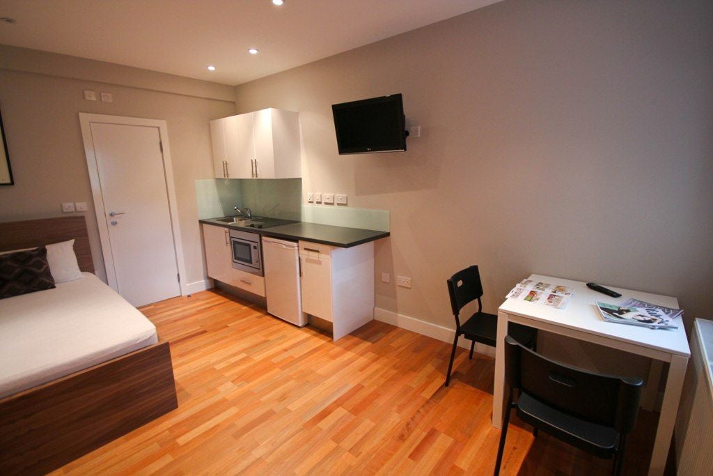 Flat West End in Marden
