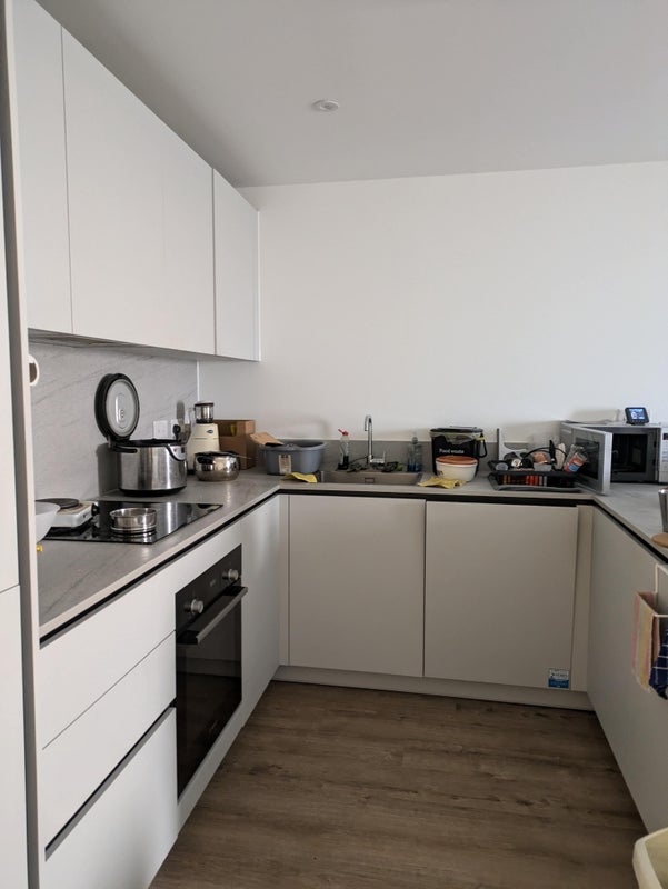 Room Croham Valley Road in Greater London