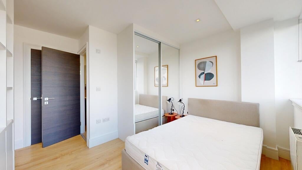 Flat Humphry Repton Lane in Greater London